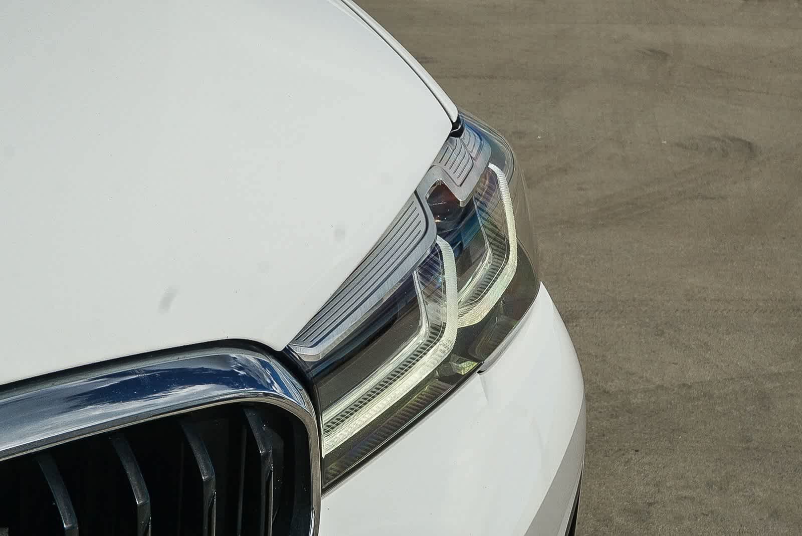 Thumbnail: 2021 BMW 5 Series - 7
