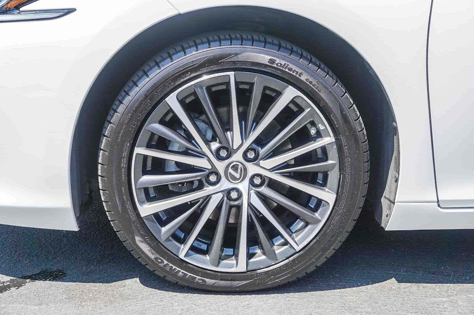 Thumbnail: 2022 Lexus ES - 9