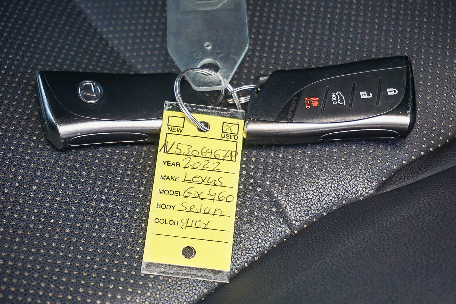 Thumbnail: 2022 Lexus GX - 30