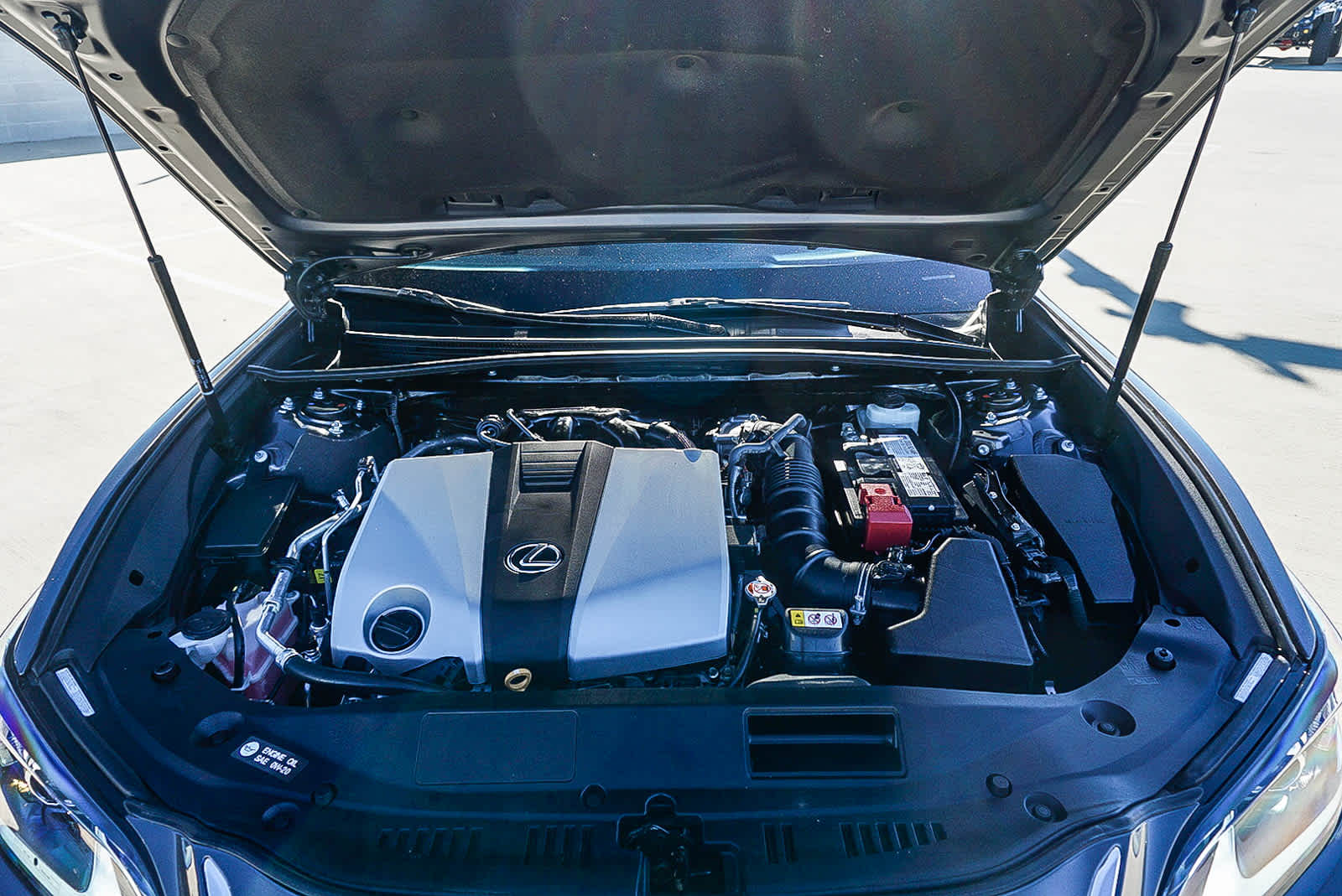 Thumbnail: 2023 Lexus ES - 25