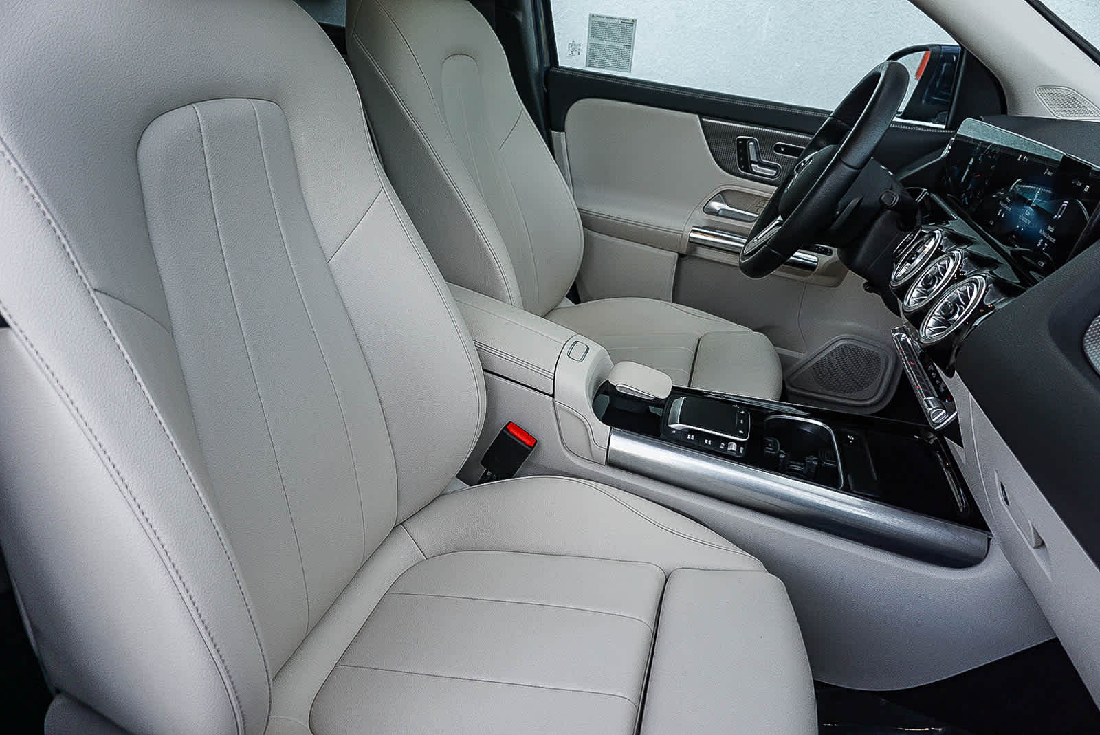 Thumbnail: 2022 Mercedes-Benz GLA - 20