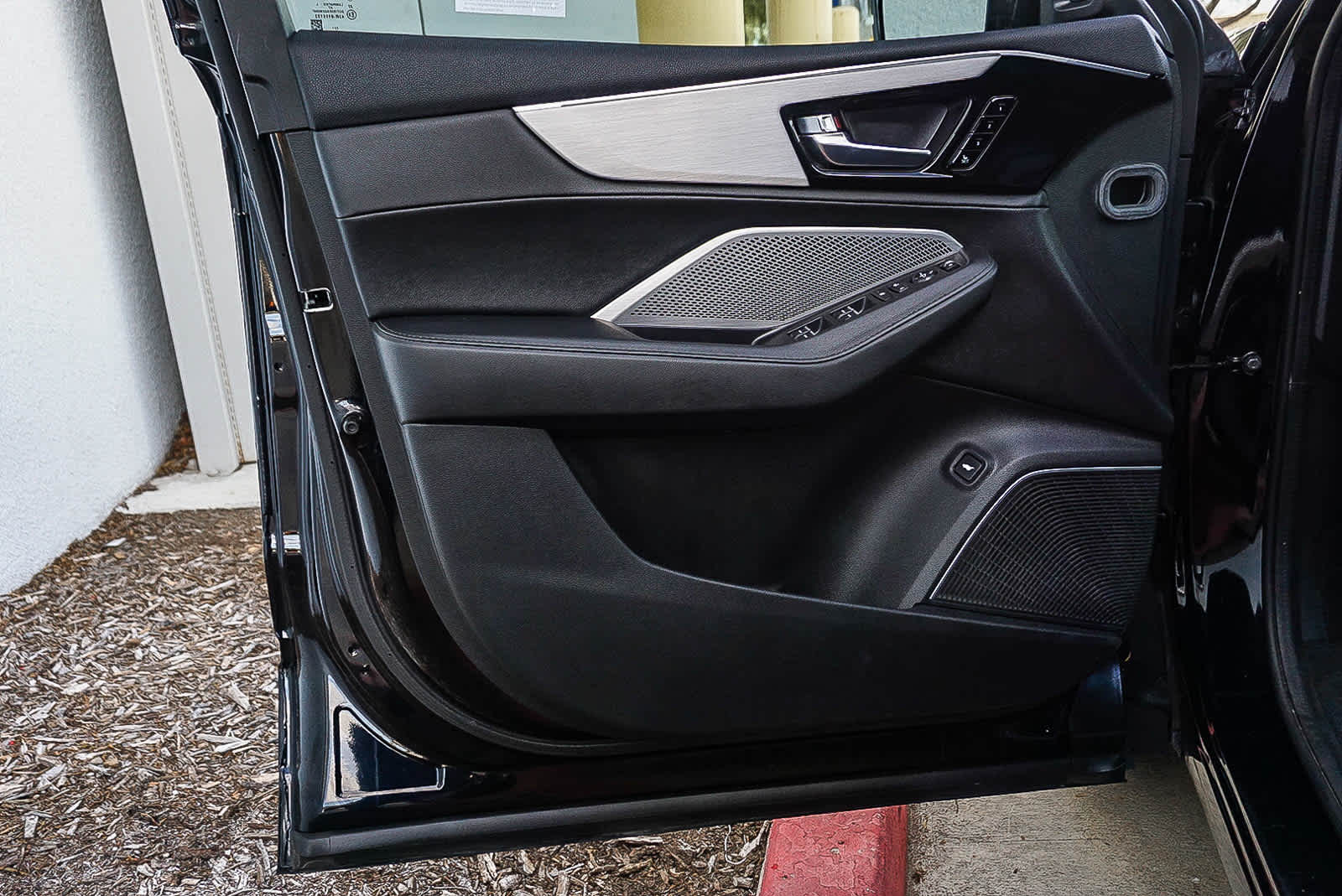 Thumbnail: 2023 Acura MDX - 23