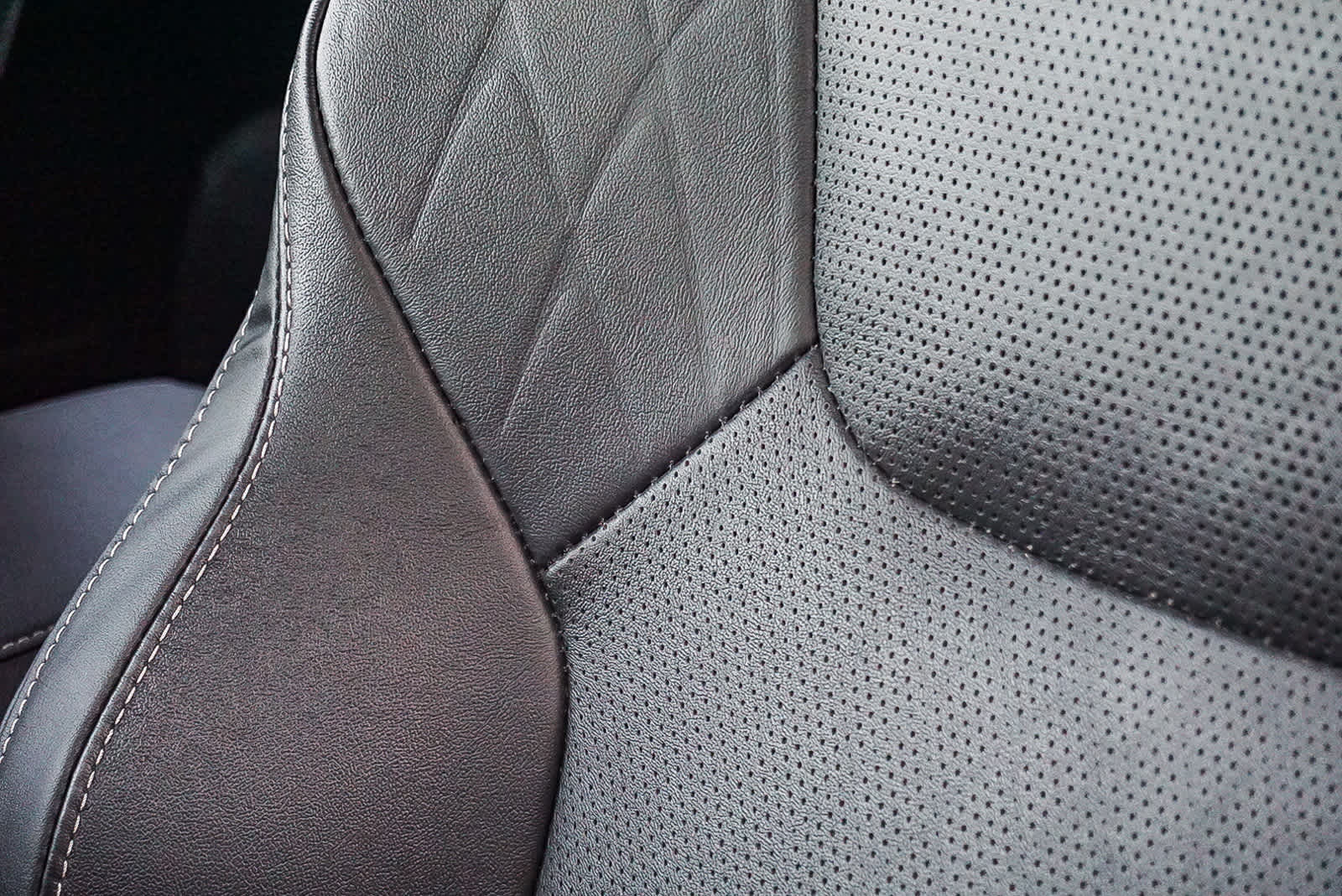 Thumbnail: 2025 Lexus RX - 26