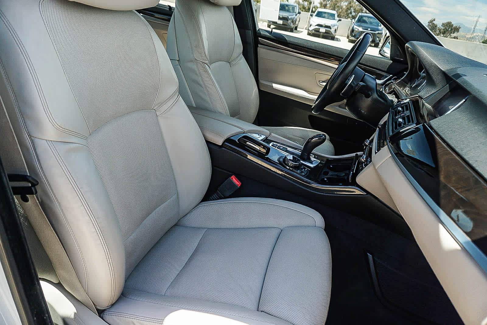 Thumbnail: 2014 BMW 5 Series - 17