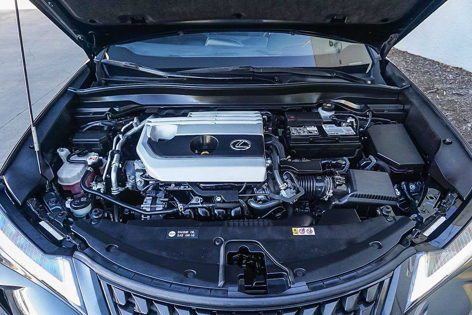 Thumbnail: 2022 Lexus UX - 26