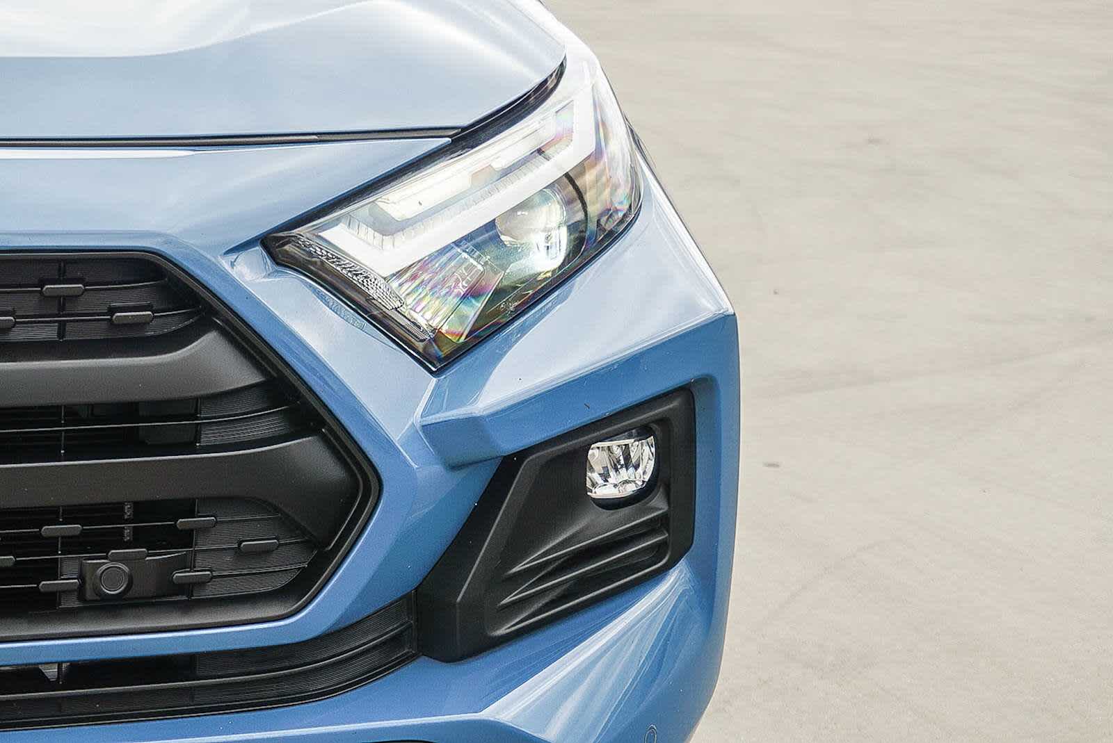 Thumbnail: 2022 Toyota RAV4 - 11