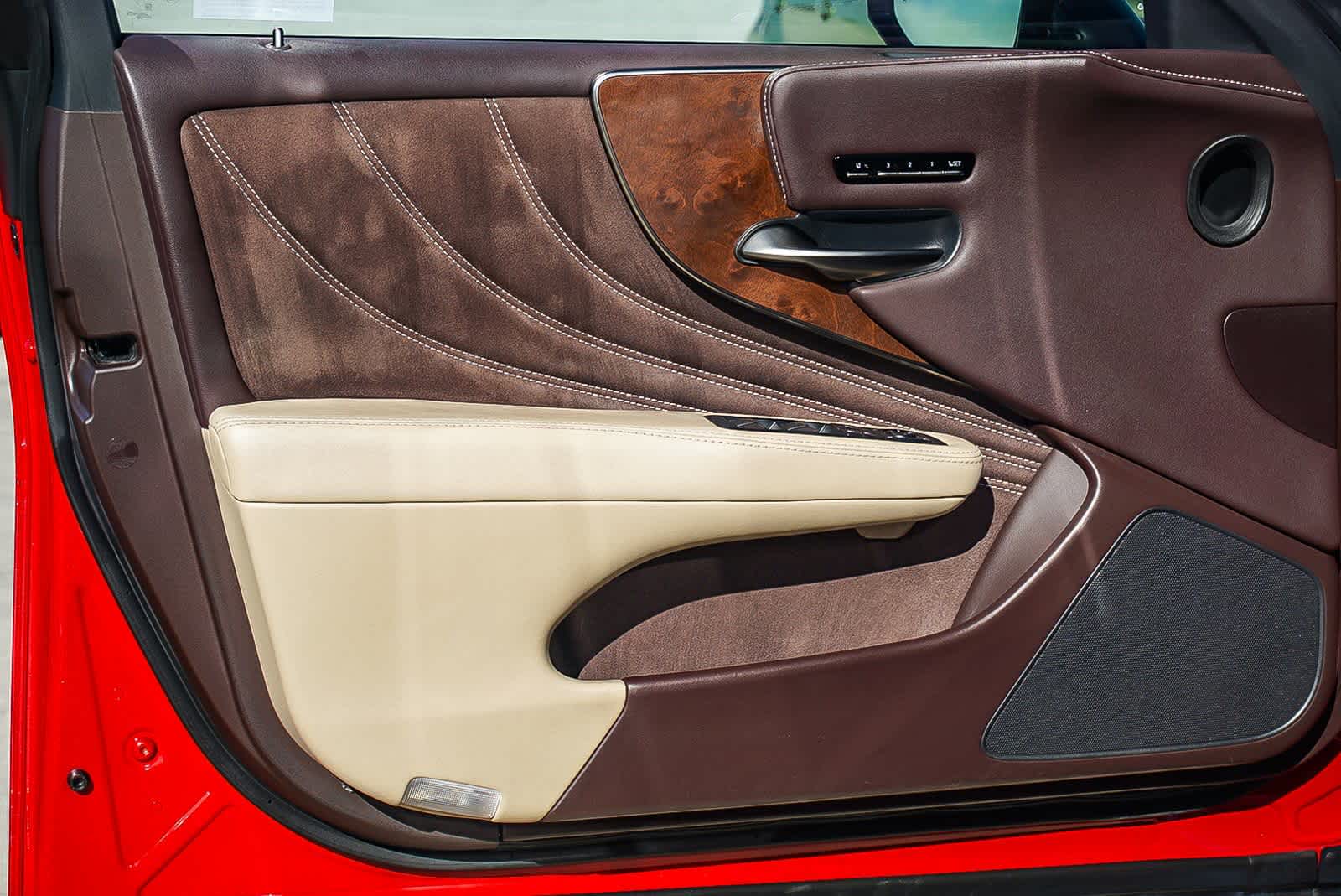 Thumbnail: 2018 Lexus LS - 21