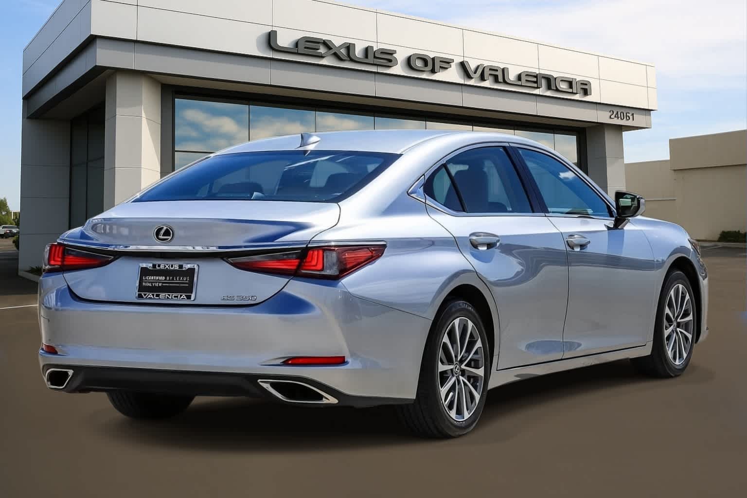 Thumbnail: 2025 Lexus ES - 3