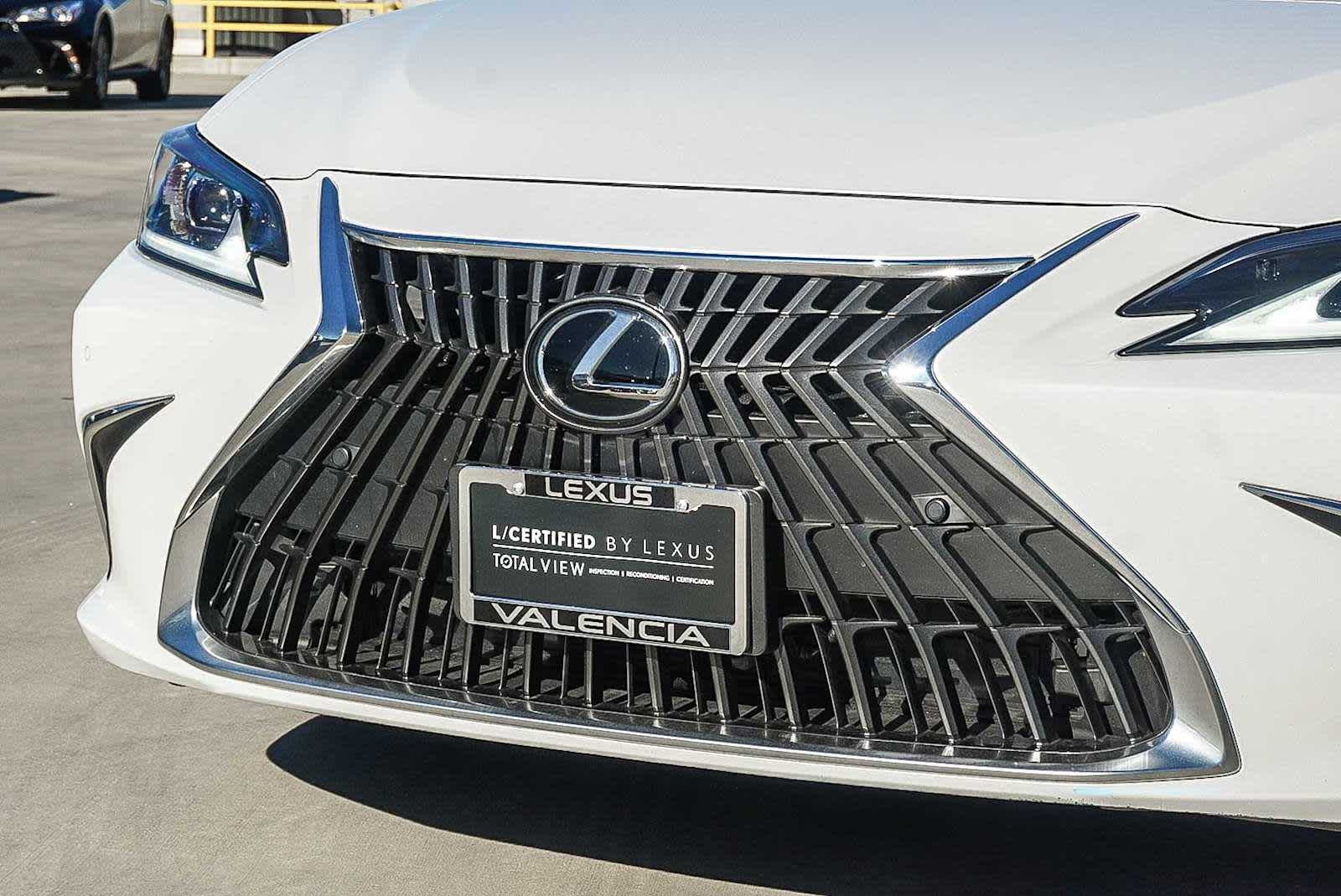 Thumbnail: 2024 Lexus ES - 8