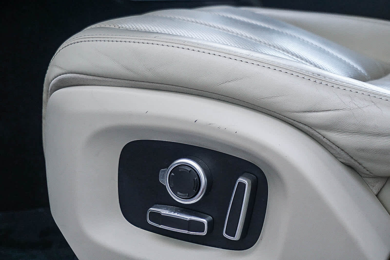 Thumbnail: 2017 Land Rover Range Rover - 20