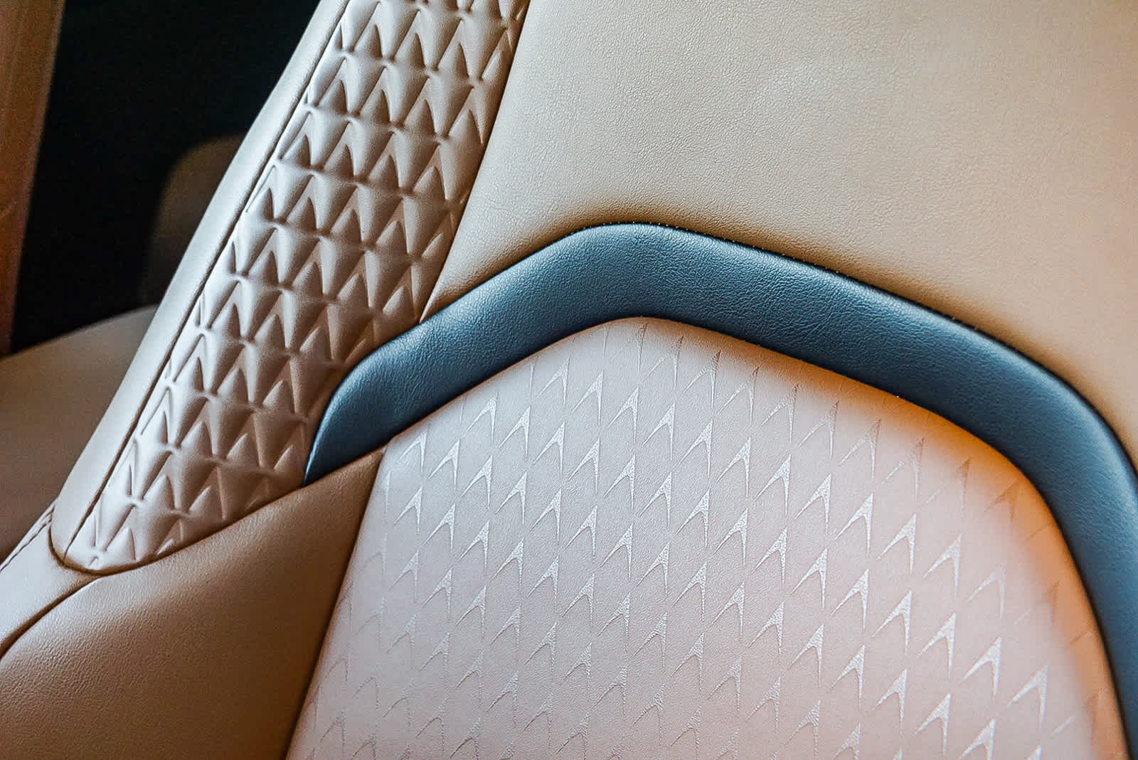 Thumbnail: 2022 Lexus UX - 27