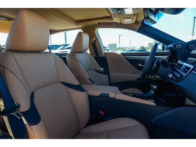 Thumbnail: 2025 Lexus ES - 37