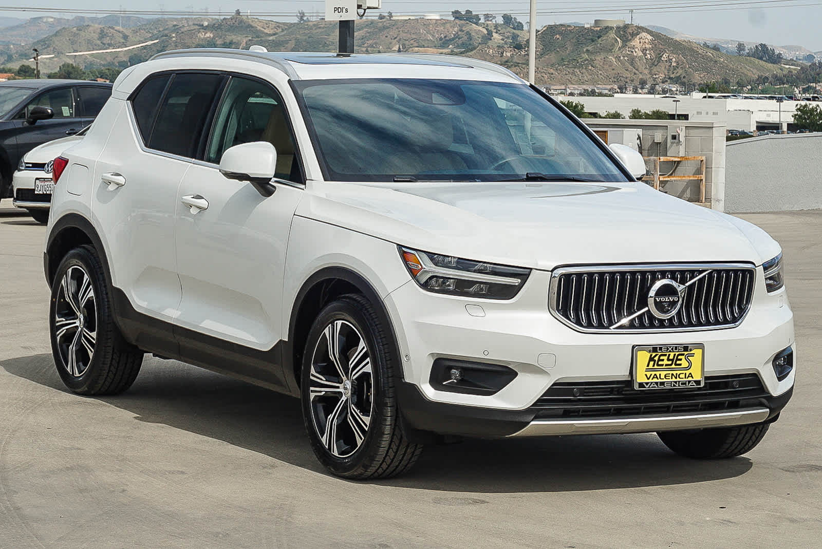 2022 Volvo XC40 T5 AWD Inscription photo 4