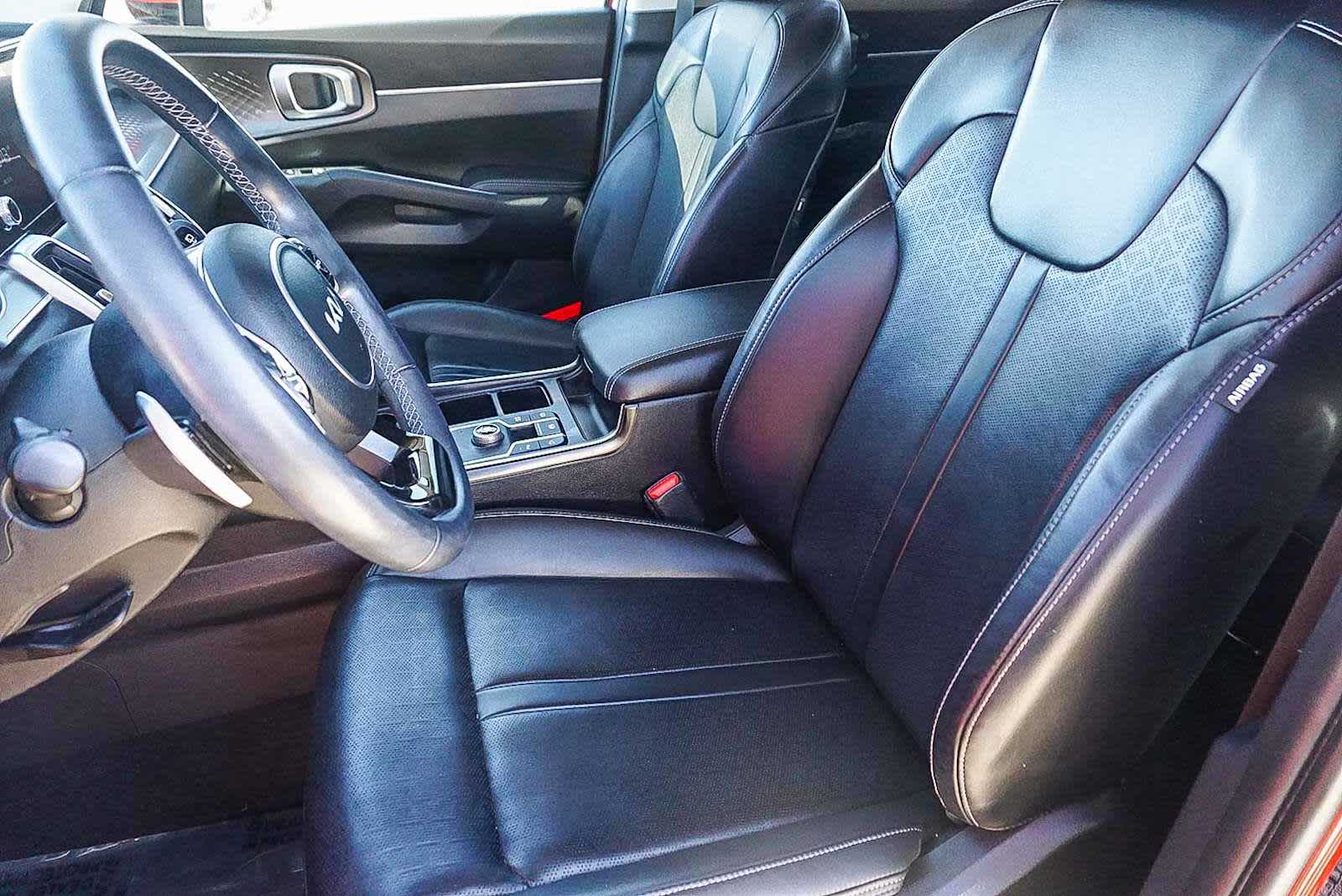 Thumbnail: 2023 Kia Sorento - 18