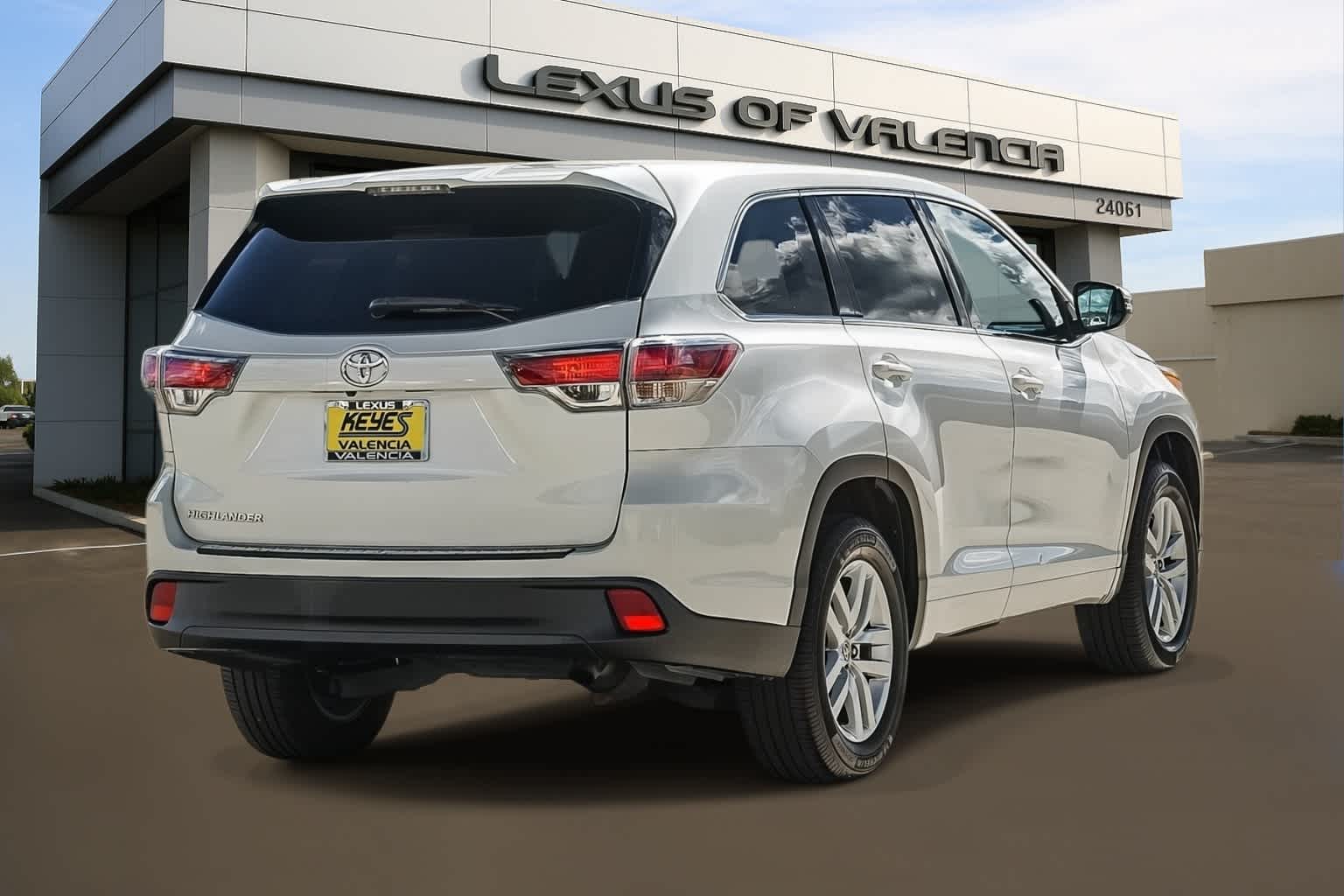 Thumbnail: 2016 Toyota Highlander - 4