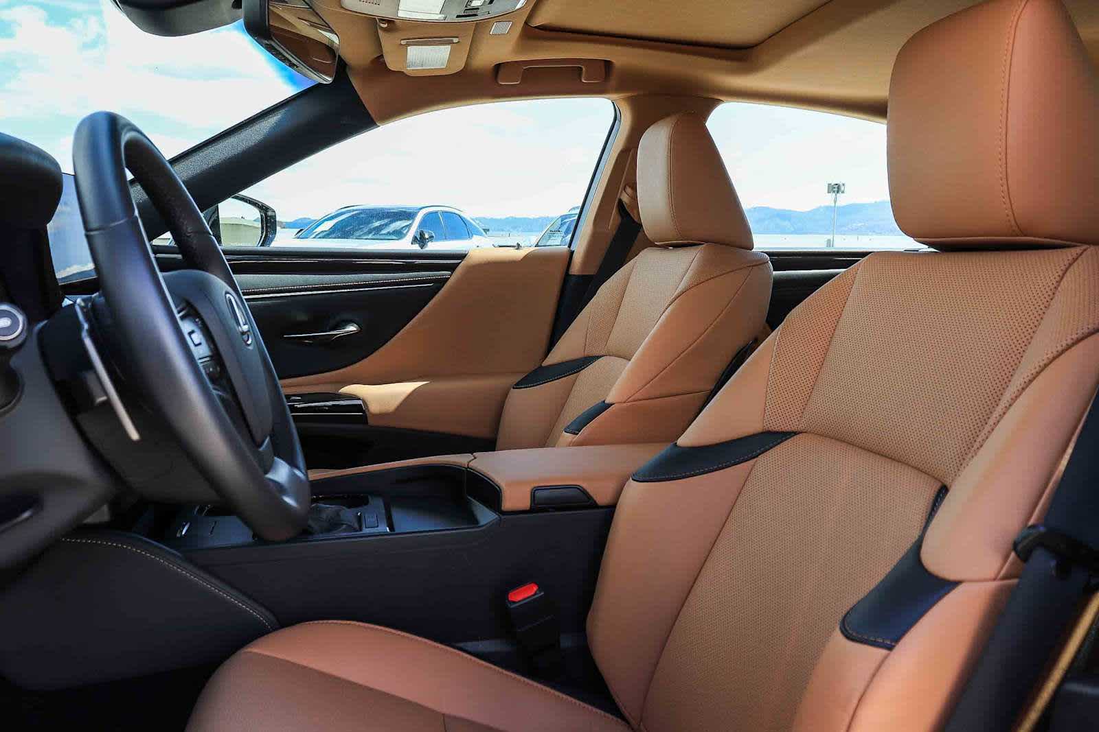 Thumbnail: 2025 Lexus ES - 17