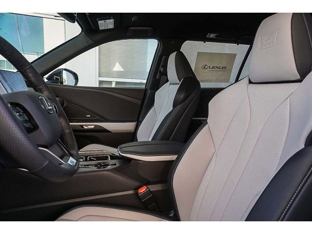 Thumbnail: 2025 Lexus TX - 33