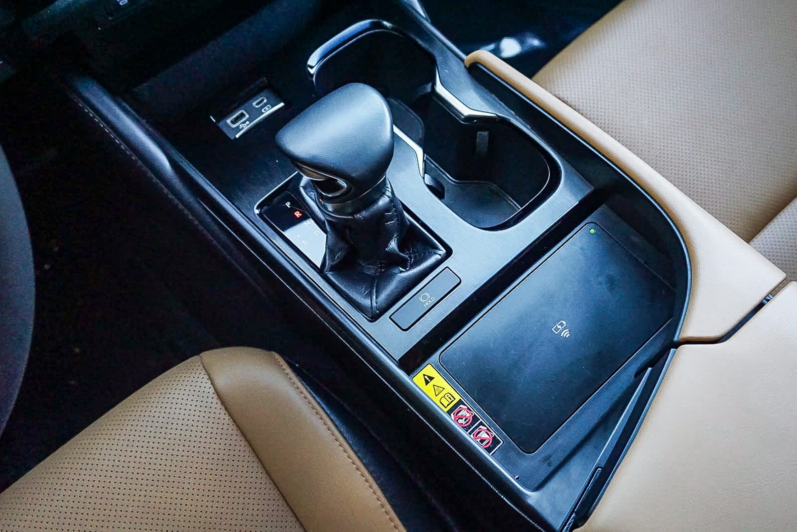 Thumbnail: 2025 Lexus ES - 24