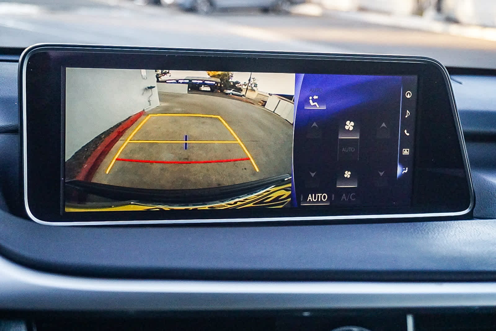 Thumbnail: 2019 Lexus RX - 25