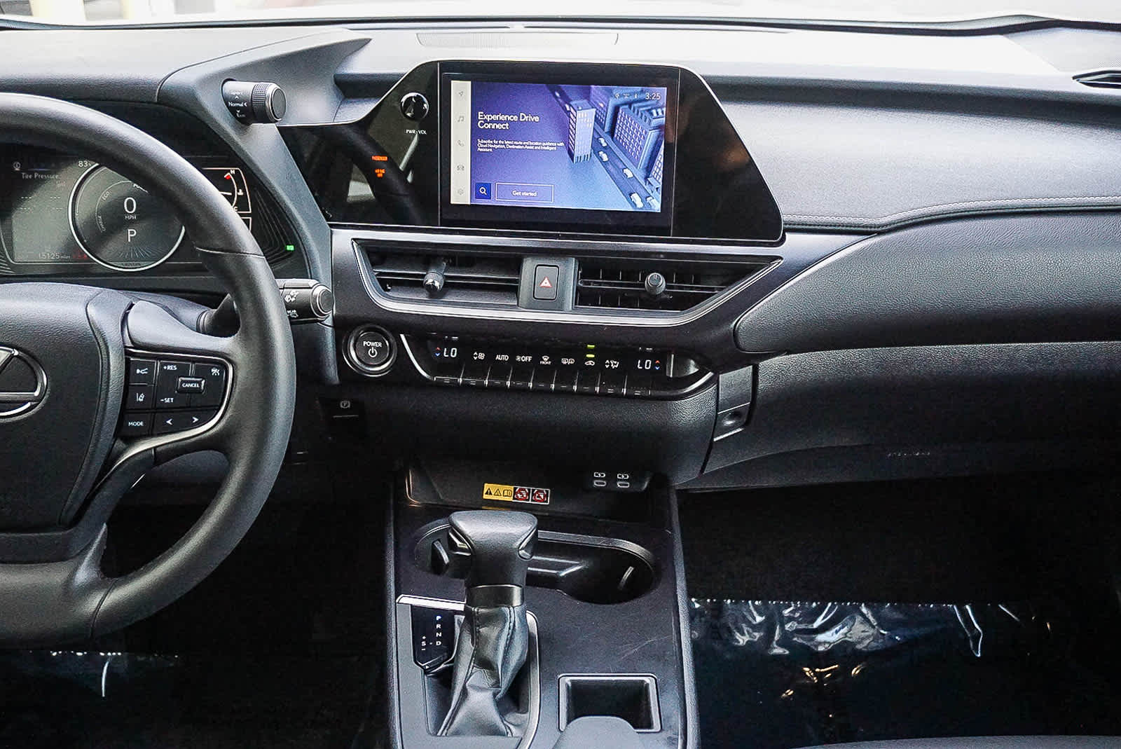 Thumbnail: 2024 Lexus UX - 14