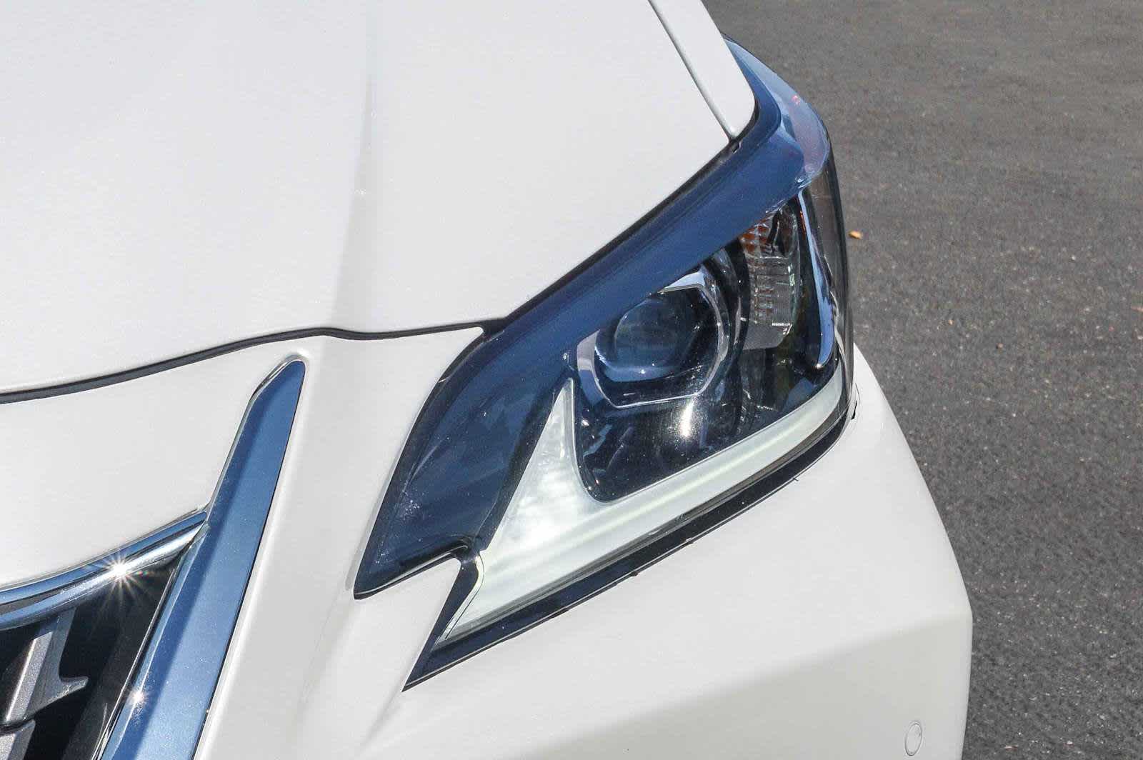 Thumbnail: 2022 Lexus ES - 7