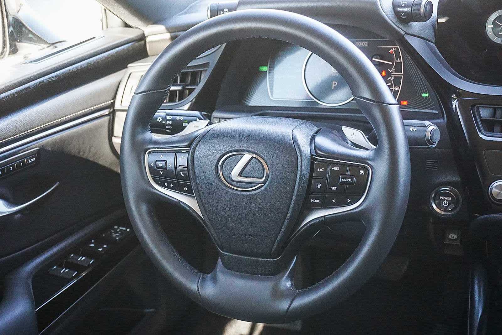 Thumbnail: 2024 Lexus ES - 16