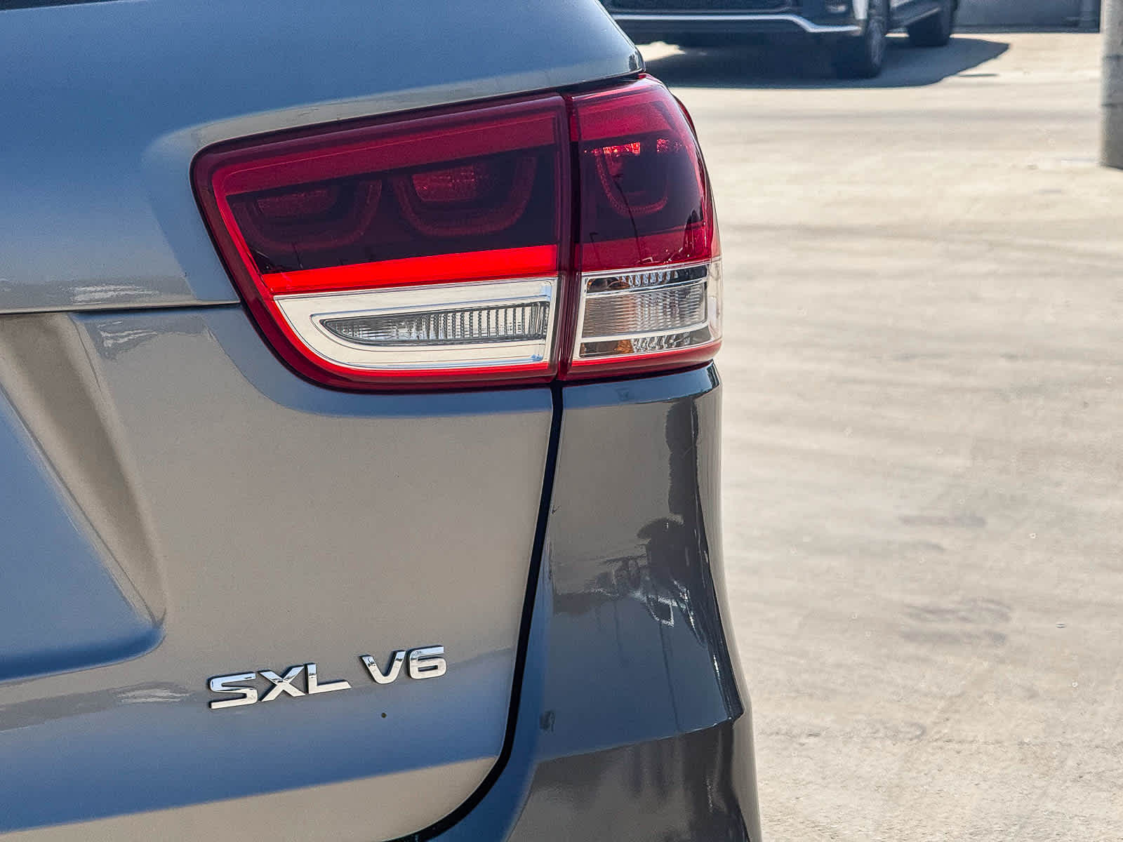 Thumbnail: 2016 Kia Sorento - 12