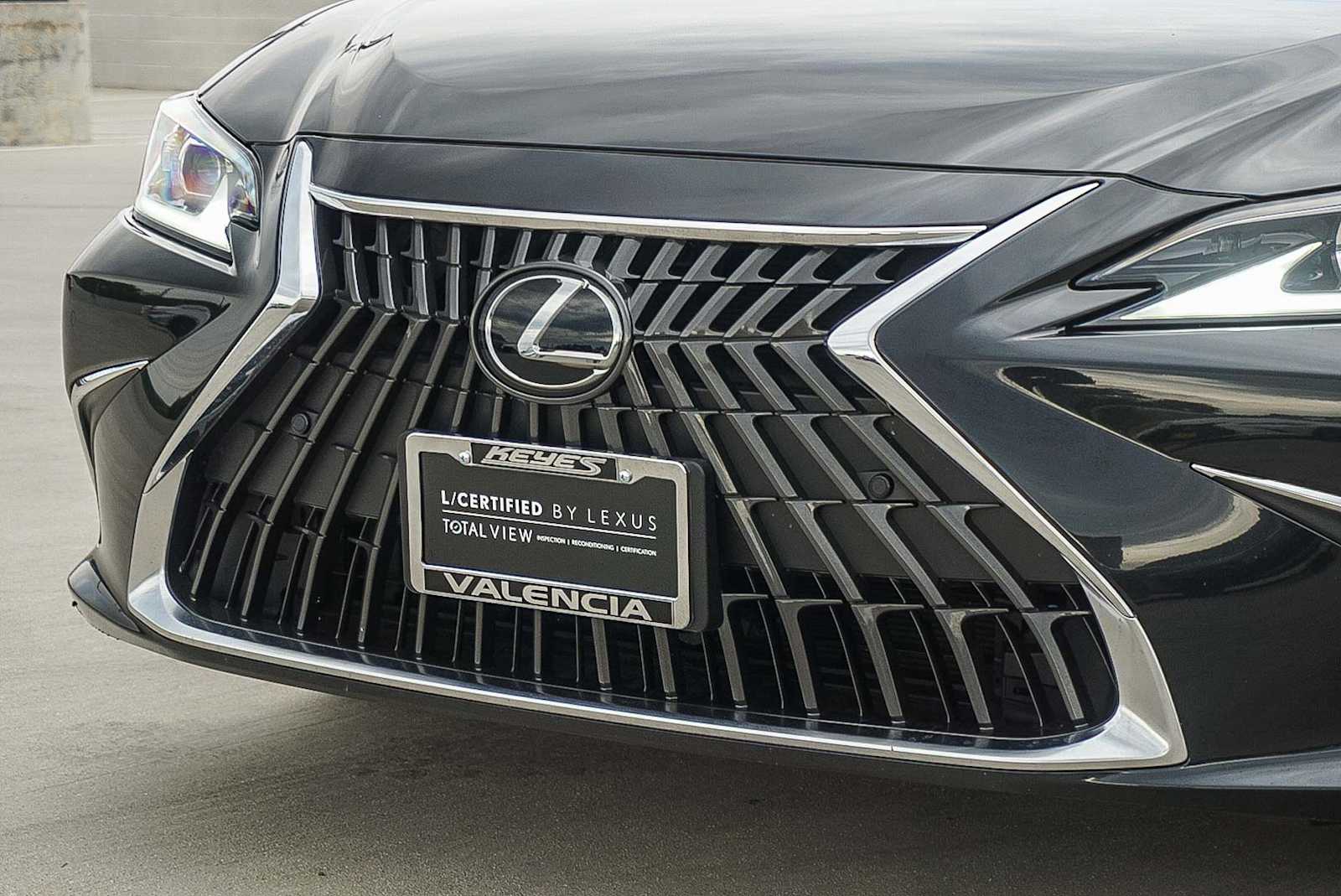 Thumbnail: 2025 Lexus ES - 9