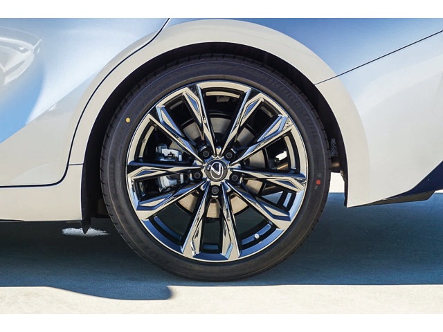 Thumbnail: 2025 Lexus IS - 10