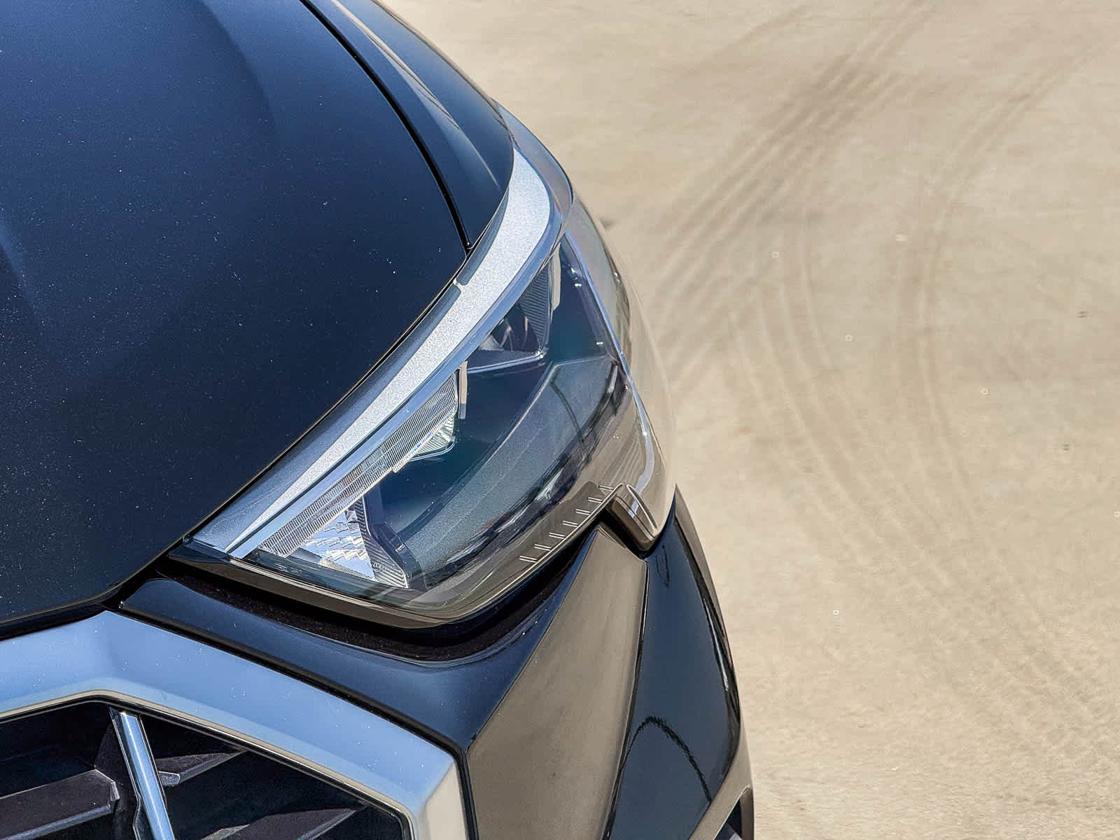 Thumbnail: 2022 Audi Q3 - 6