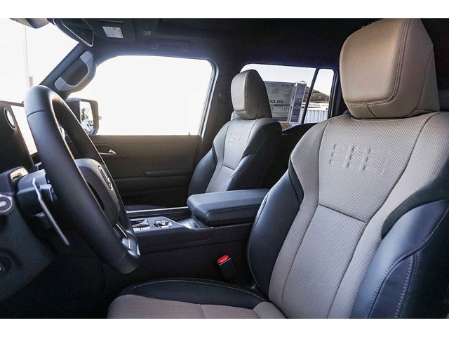 Thumbnail: 2026 Lexus GX - 26