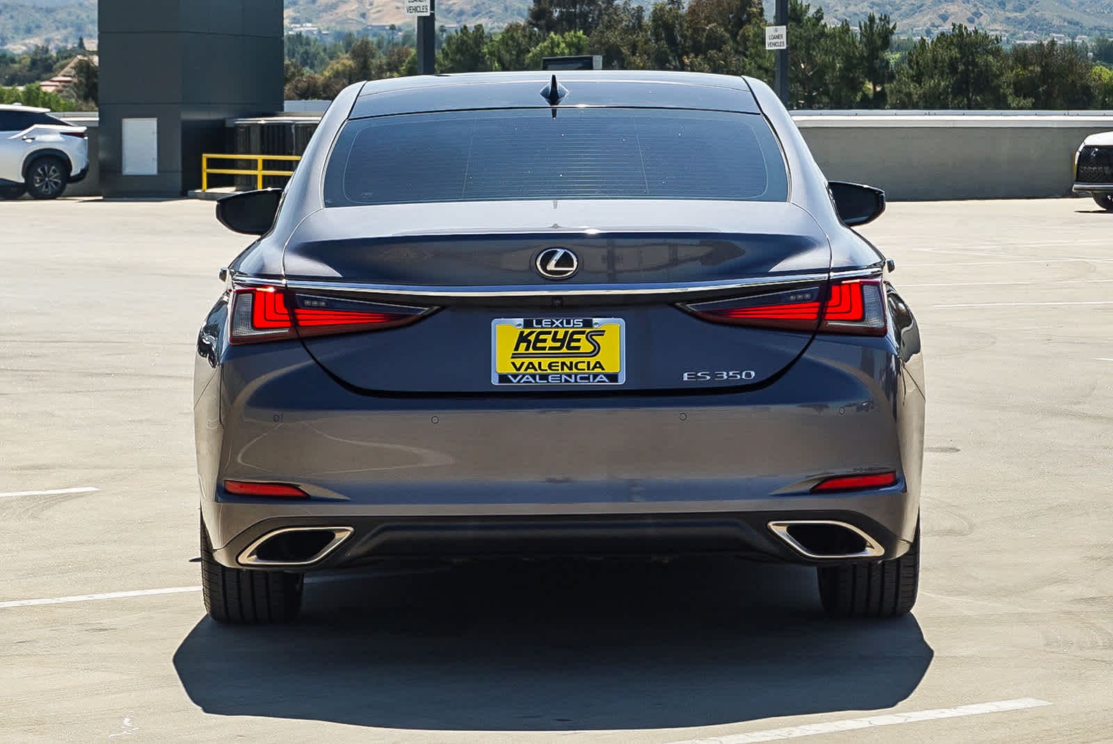 Thumbnail: 2019 Lexus ES - 4