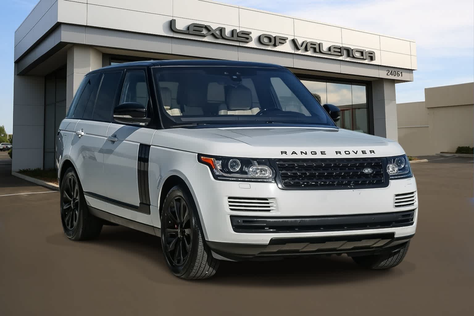 Thumbnail: 2017 Land Rover Range Rover - 4