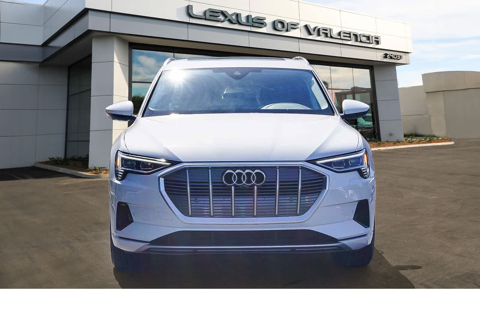 Thumbnail: 2022 Audi e-tron - 6