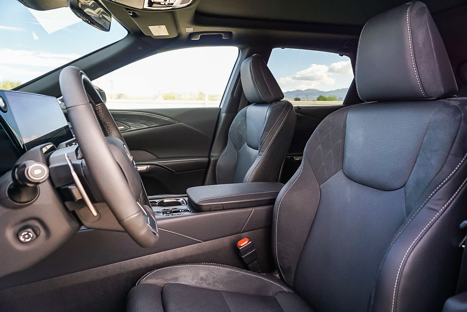 Thumbnail: 2025 Lexus RX - 18