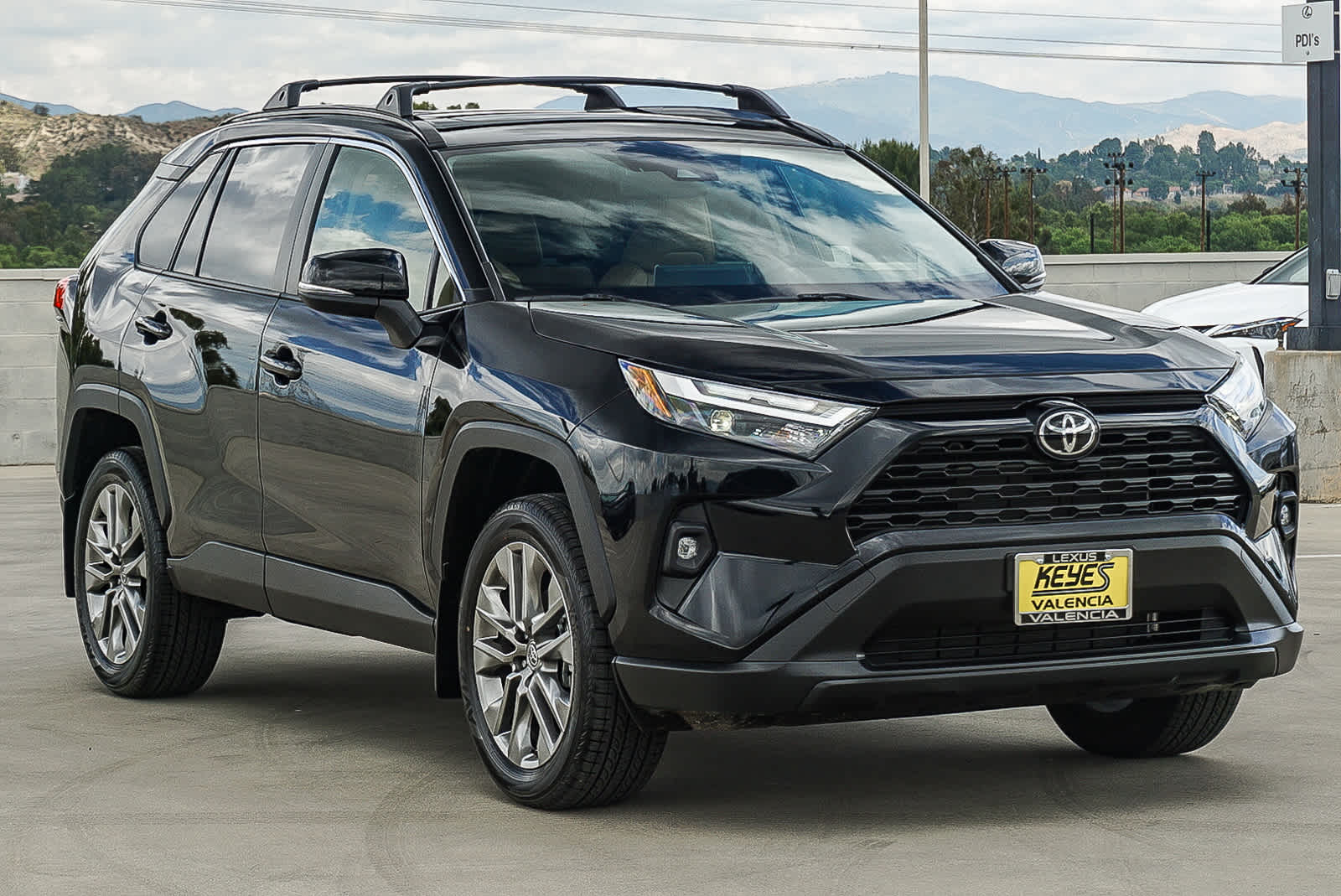 2025 Toyota RAV4 XLE Premium photo 6