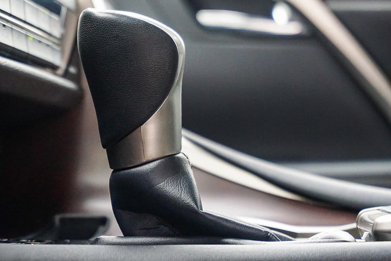 Thumbnail: 2020 Lexus RX - 20