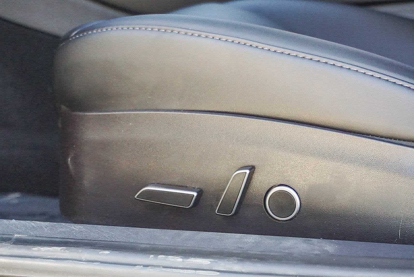 Thumbnail: 2022 Tesla Model 3 - 27