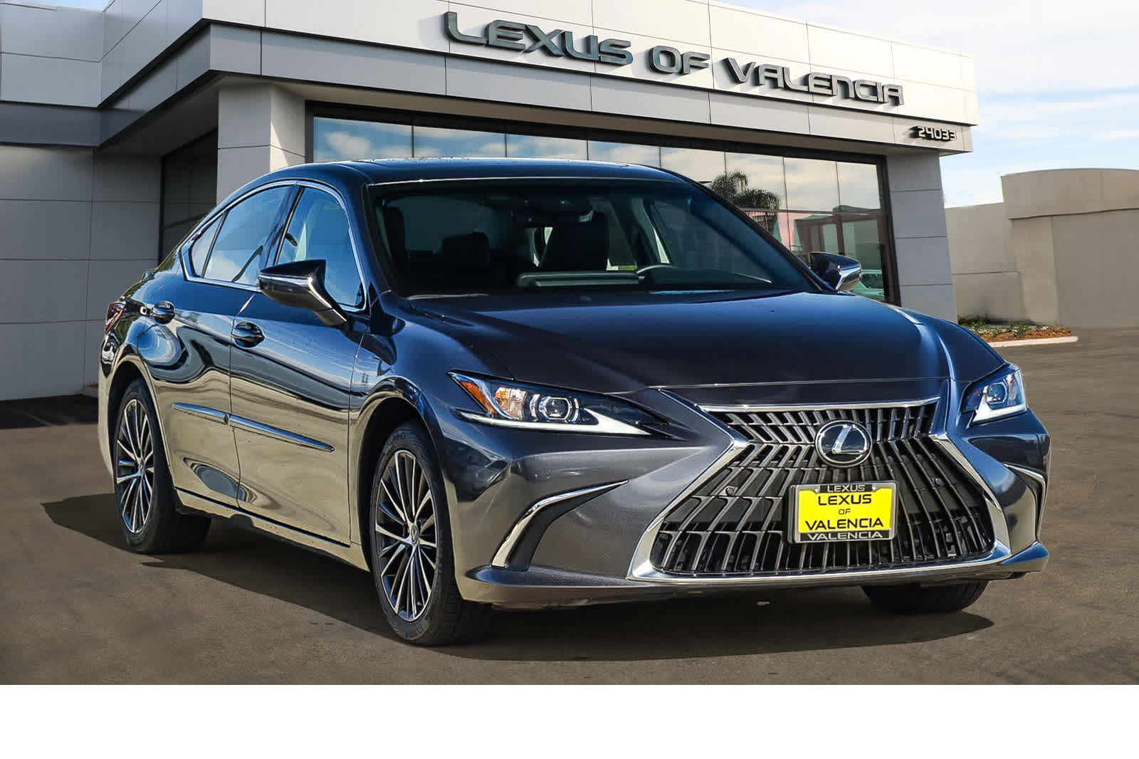 Thumbnail: 2023 Lexus ES - 5