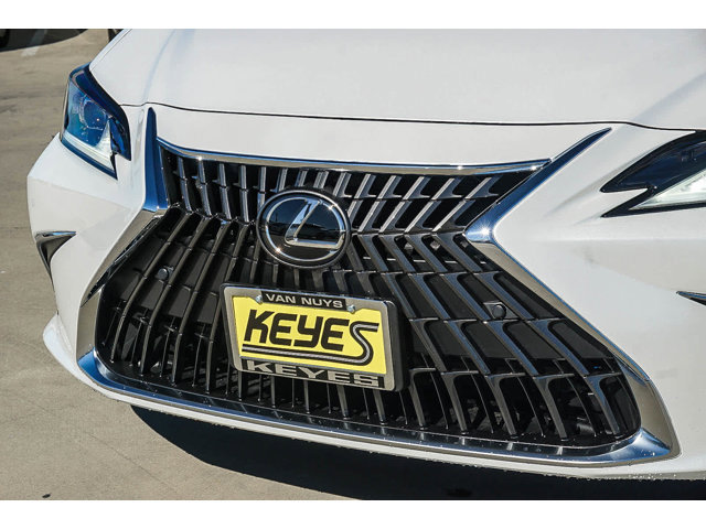 Thumbnail: 2025 Lexus ES - 8