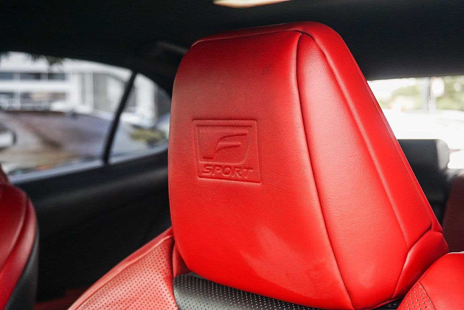 Thumbnail: 2020 Lexus UX - 24