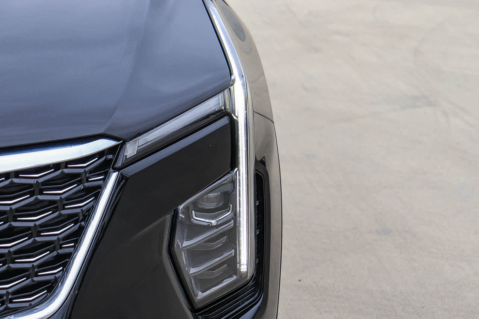 Thumbnail: 2024 Cadillac XT4 - 6