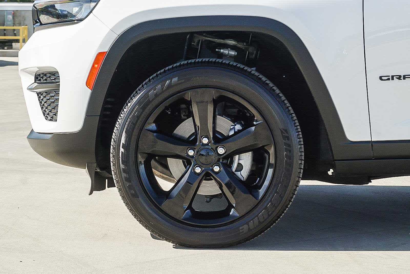 Thumbnail: 2025 Jeep Grand Cherokee - 10