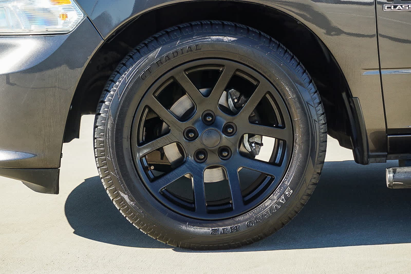 Thumbnail: 2019 RAM 1500 Classic - 9