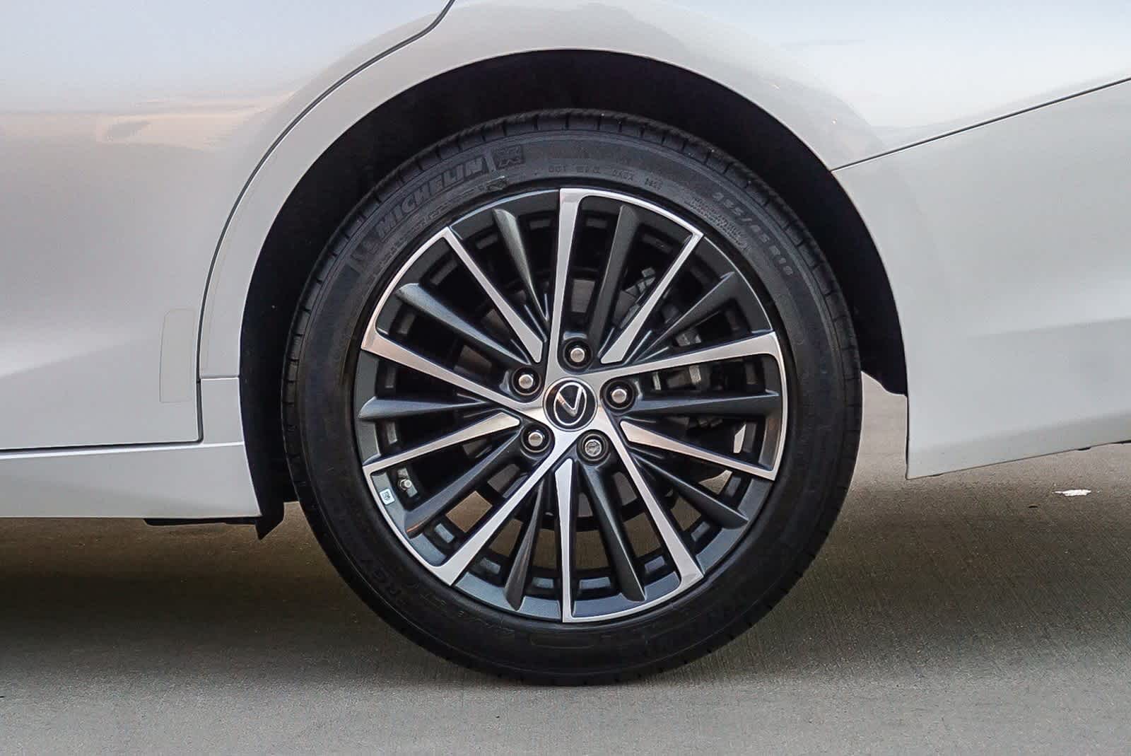 Thumbnail: 2023 Lexus ES - 11