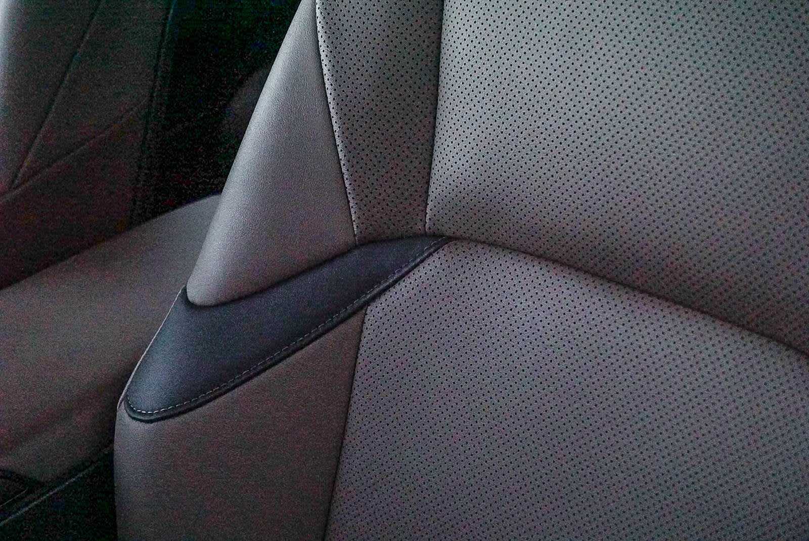 Thumbnail: 2025 Lexus ES - 39