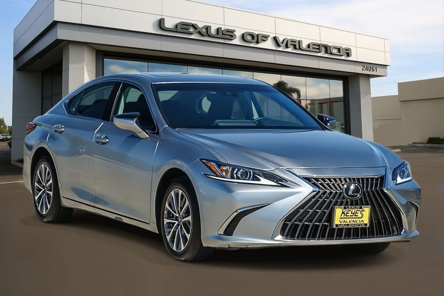 2025 LEXUS ES 350 Base photo 4