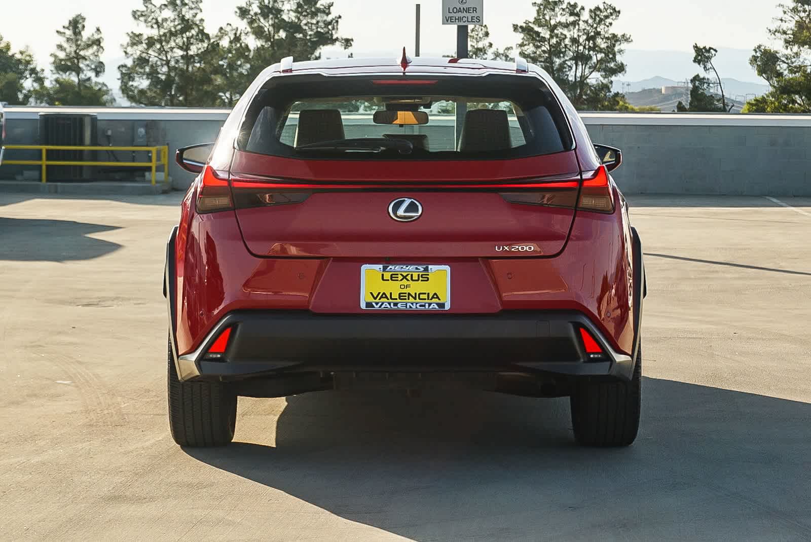 2022 Lexus UX 200 photo 3