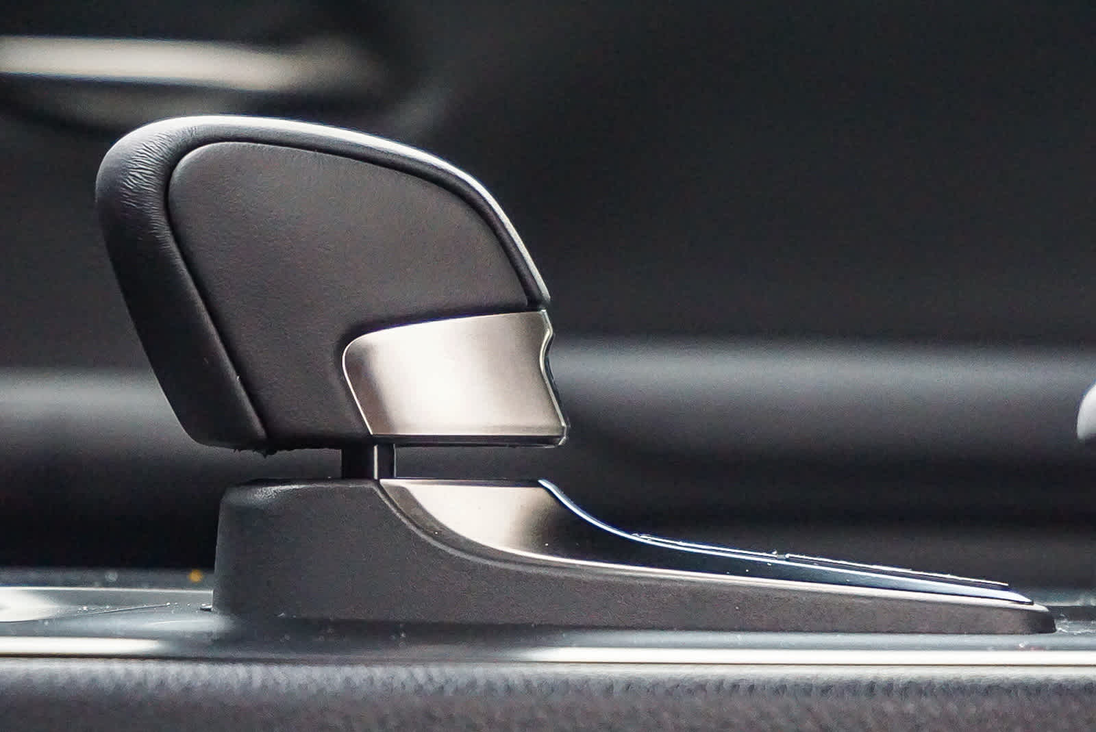 Thumbnail: 2025 Lexus UX - 20