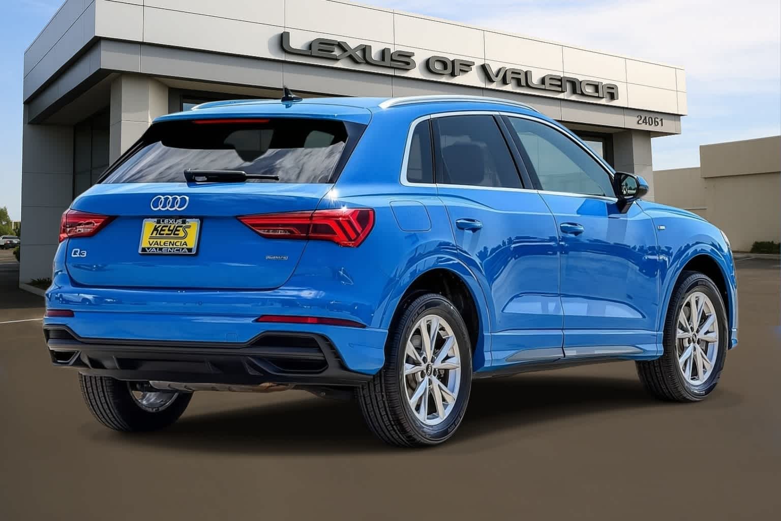 Thumbnail: 2023 Audi Q3 - 3